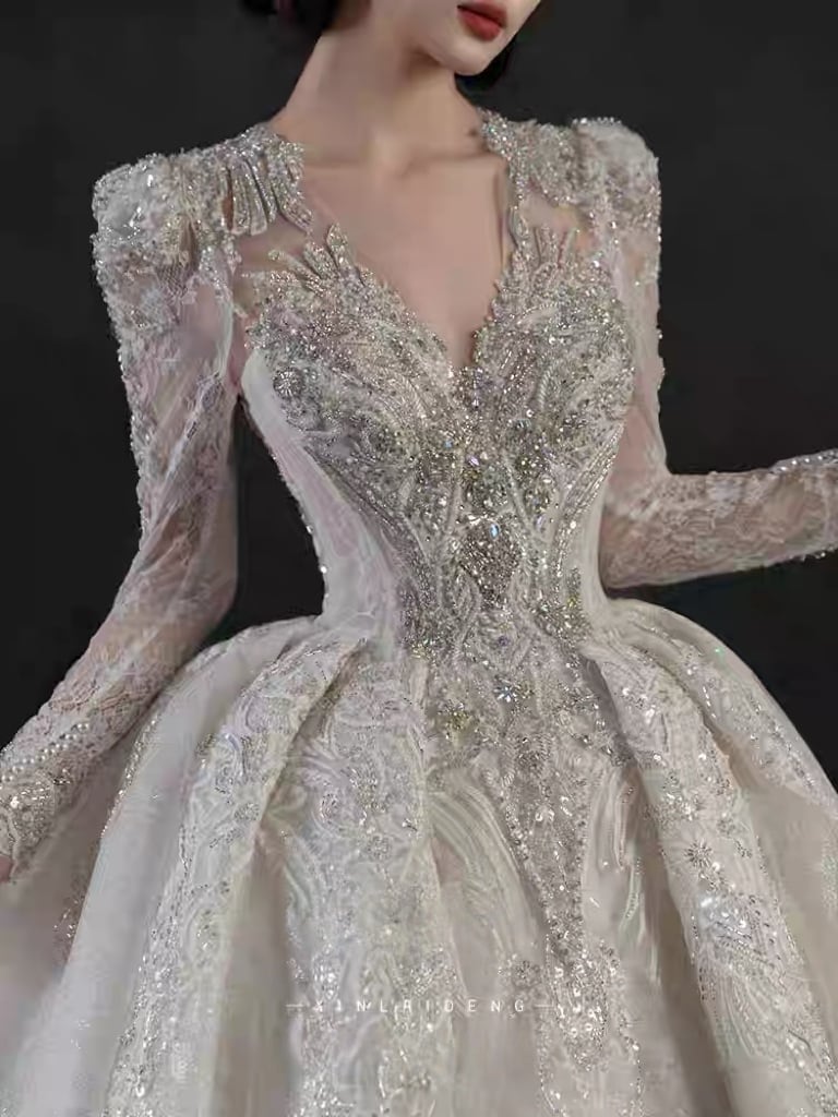 ウェディングドレス Vネック クラシック プリンセスライン 刺繍レース ロングトレーン 花嫁ドレス 豪華 挙式 前撮り 動画あり