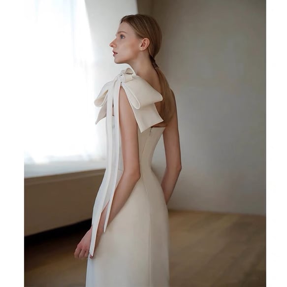 シンプルサテンパーティドレス