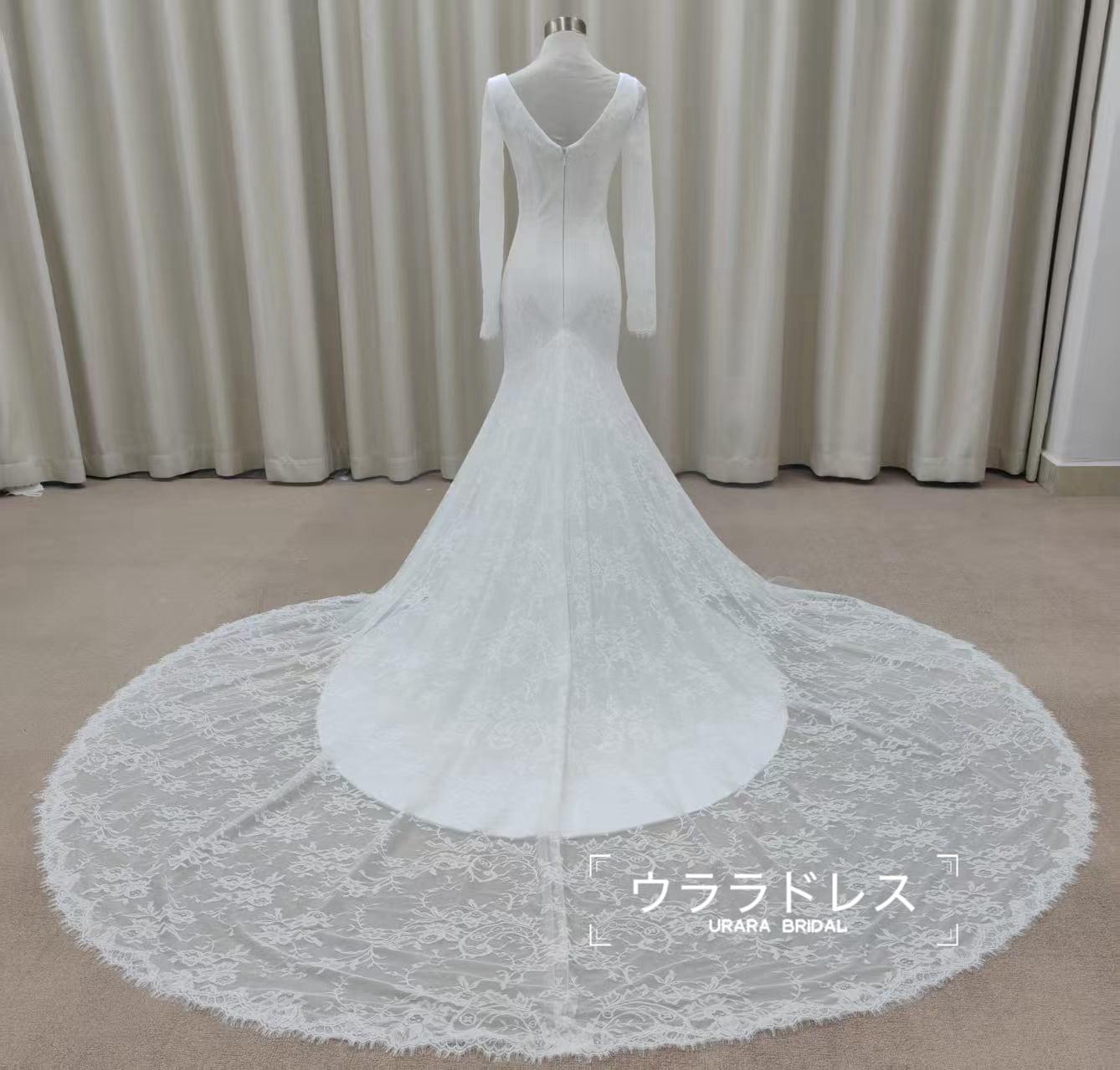 【総レース】クラシカルな長袖マーメイド ウェディングドレス Vバ