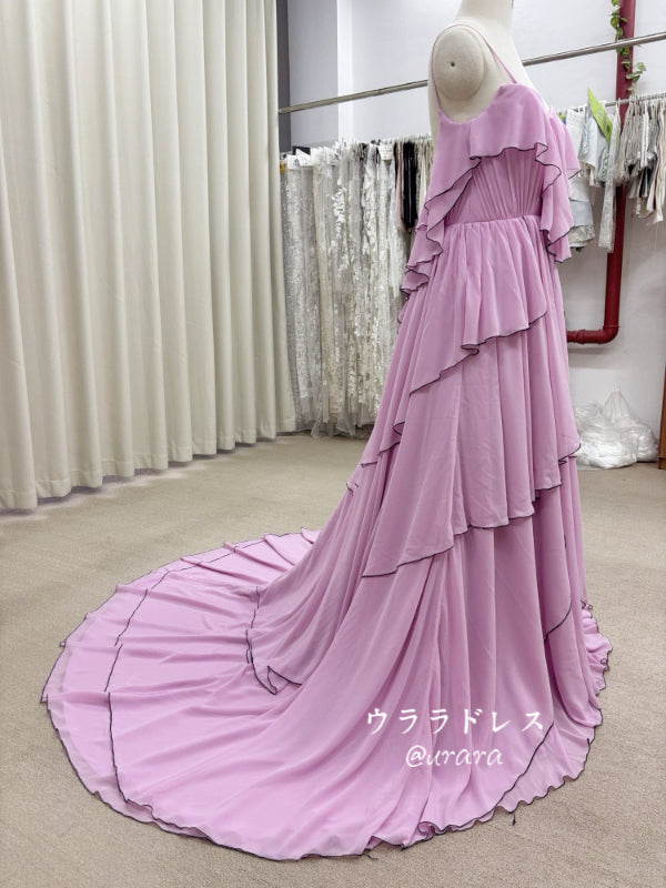ピンクフリルカラードレス｜軽やかシフォン×甘めデザイン