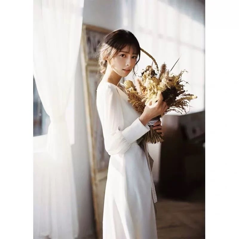 【新品・即納】ミニマルウエディングドレス｜スレンダーライン・シンプル大人花嫁