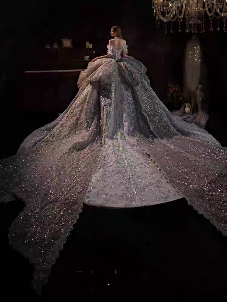 ウェディングドレス ロングベール プリンセスライン 王道 花嫁ドレス ロングトレーン 刺繍レース 豪華 挙式 披露宴 前撮り 動画あり