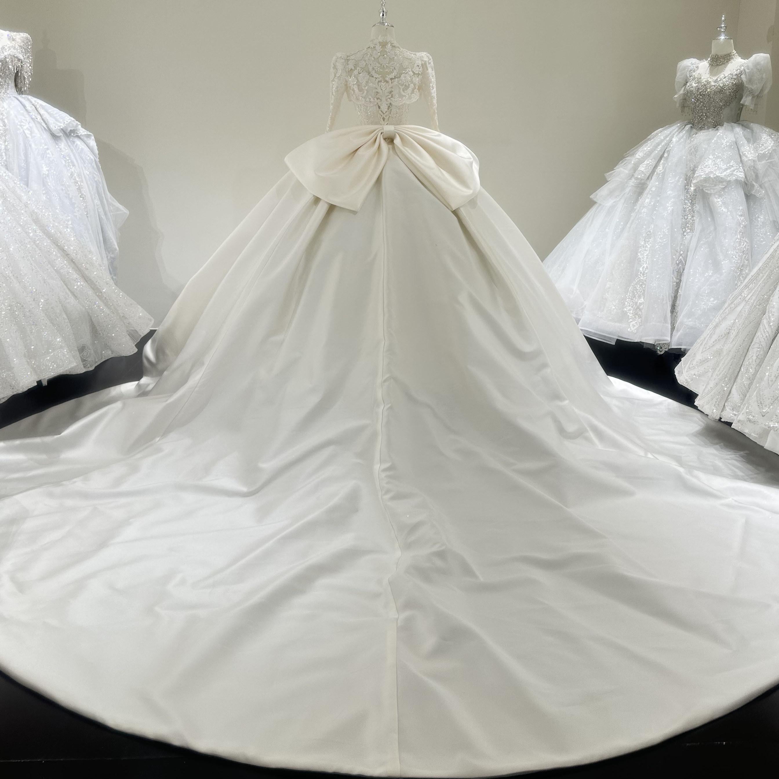 ナチュラルな優雅さ漂う｜軽やかシフォンのフレンチドレス