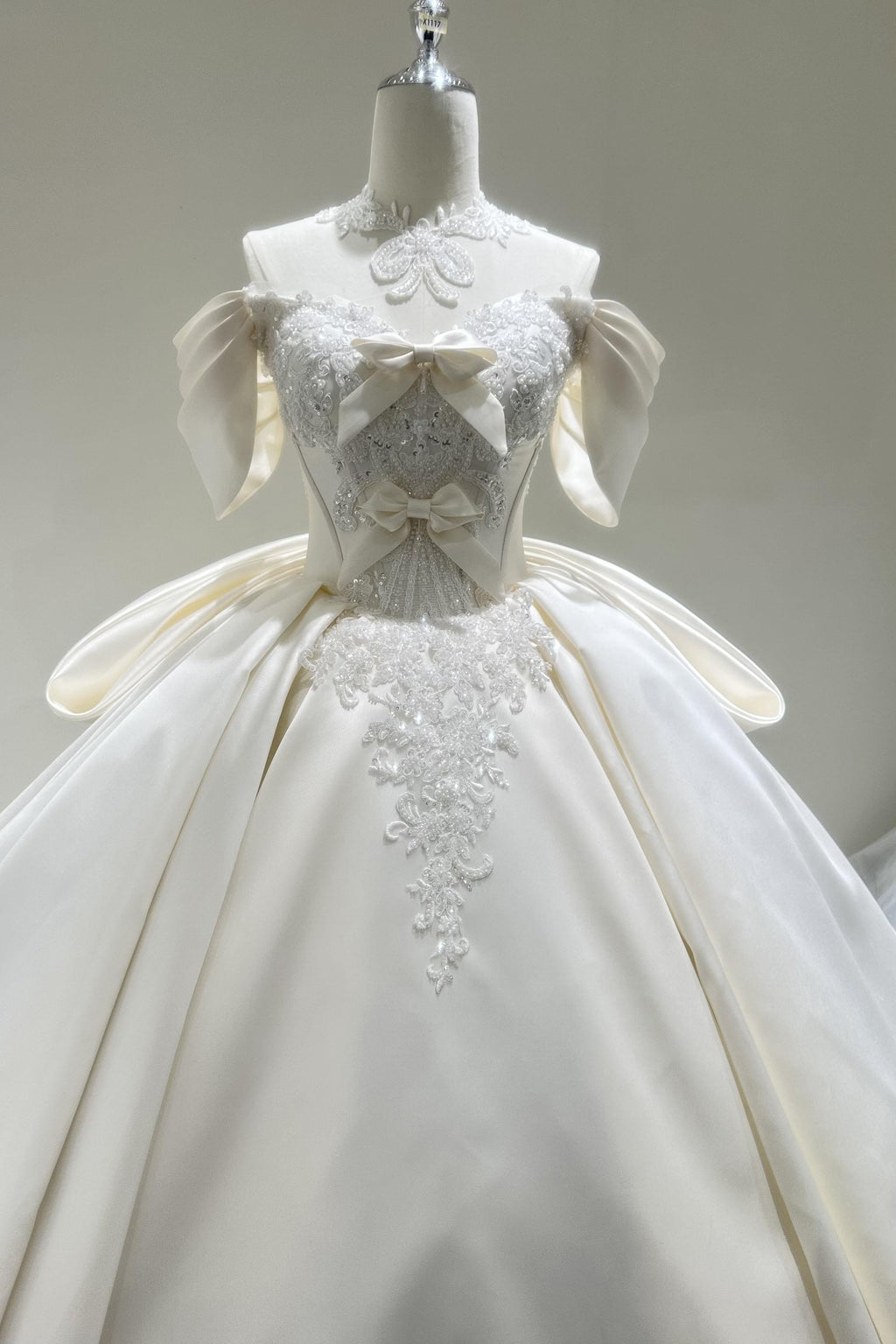 ナチュラルな優雅さ漂う｜軽やかシフォンのフレンチドレス