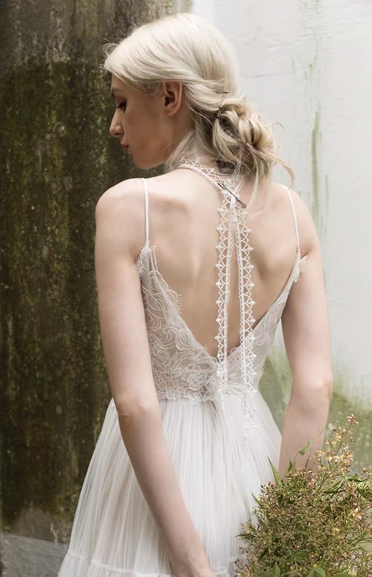 キャミソール ウエディングドレス 背中Vカット スレンダー シンプル 前撮り フォト婚 花嫁