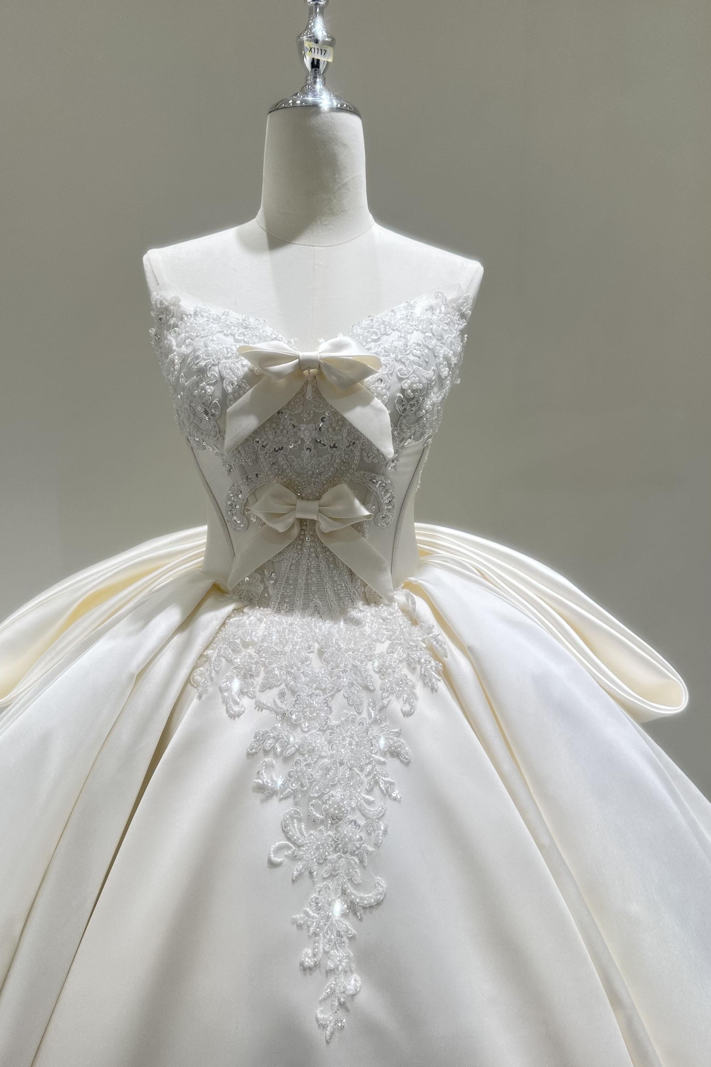 ナチュラルな優雅さ漂う｜軽やかシフォンのフレンチドレス