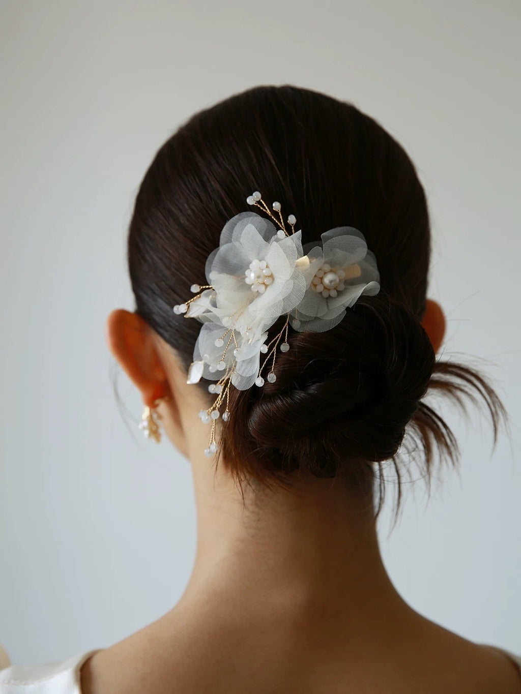 オーガンジーフラワーとパール風ビーズのブライダルヘッドドレス｜花嫁ヘアアクセサリー｜前撮り・結婚式