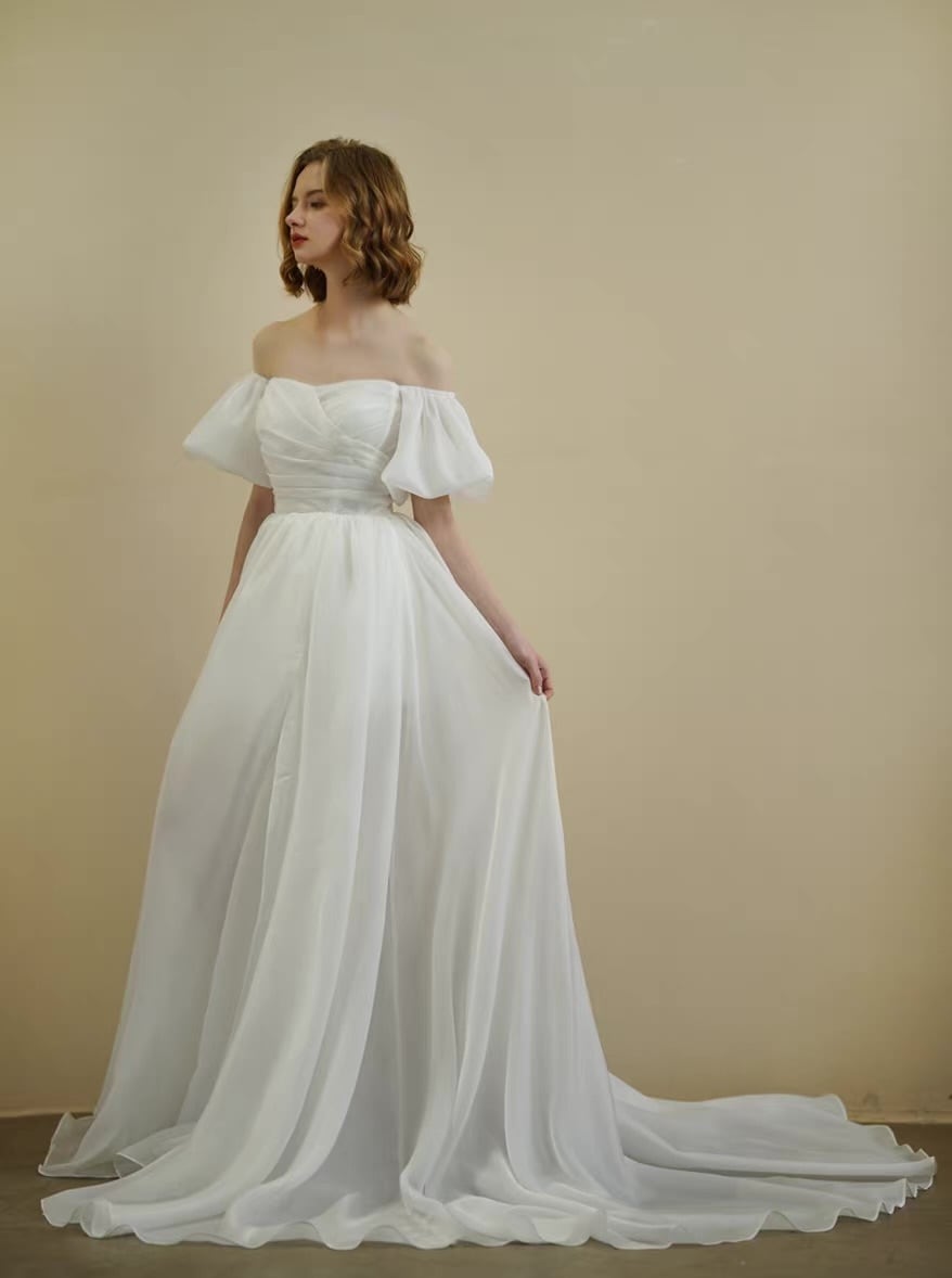 オフショル ウェディングドレス 花嫁 ナチュラル チュール Aライン 二次会