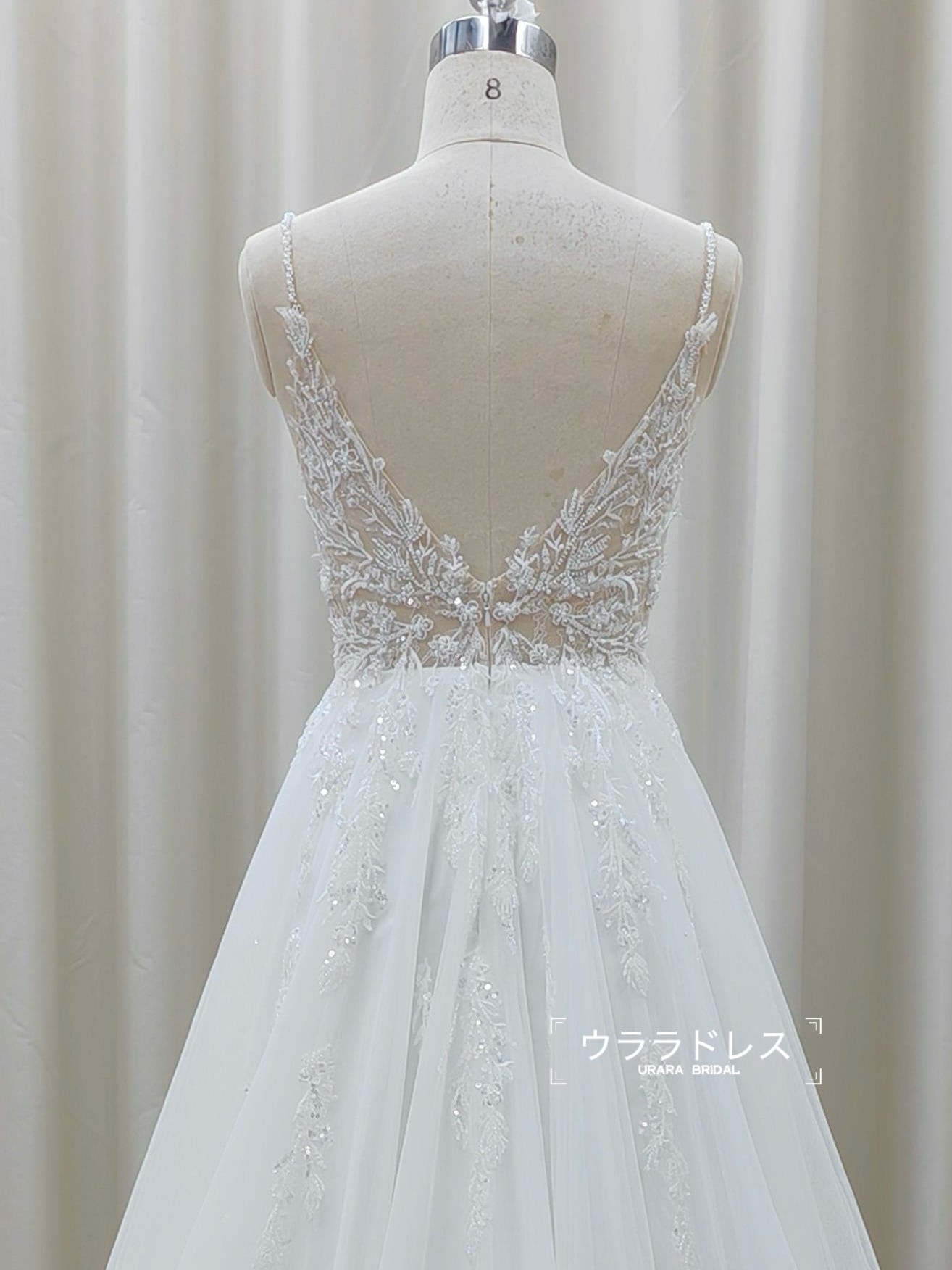 繊細レース×細ストラップのAラインドレス｜軽やかなチュールスカートの上品デザインf