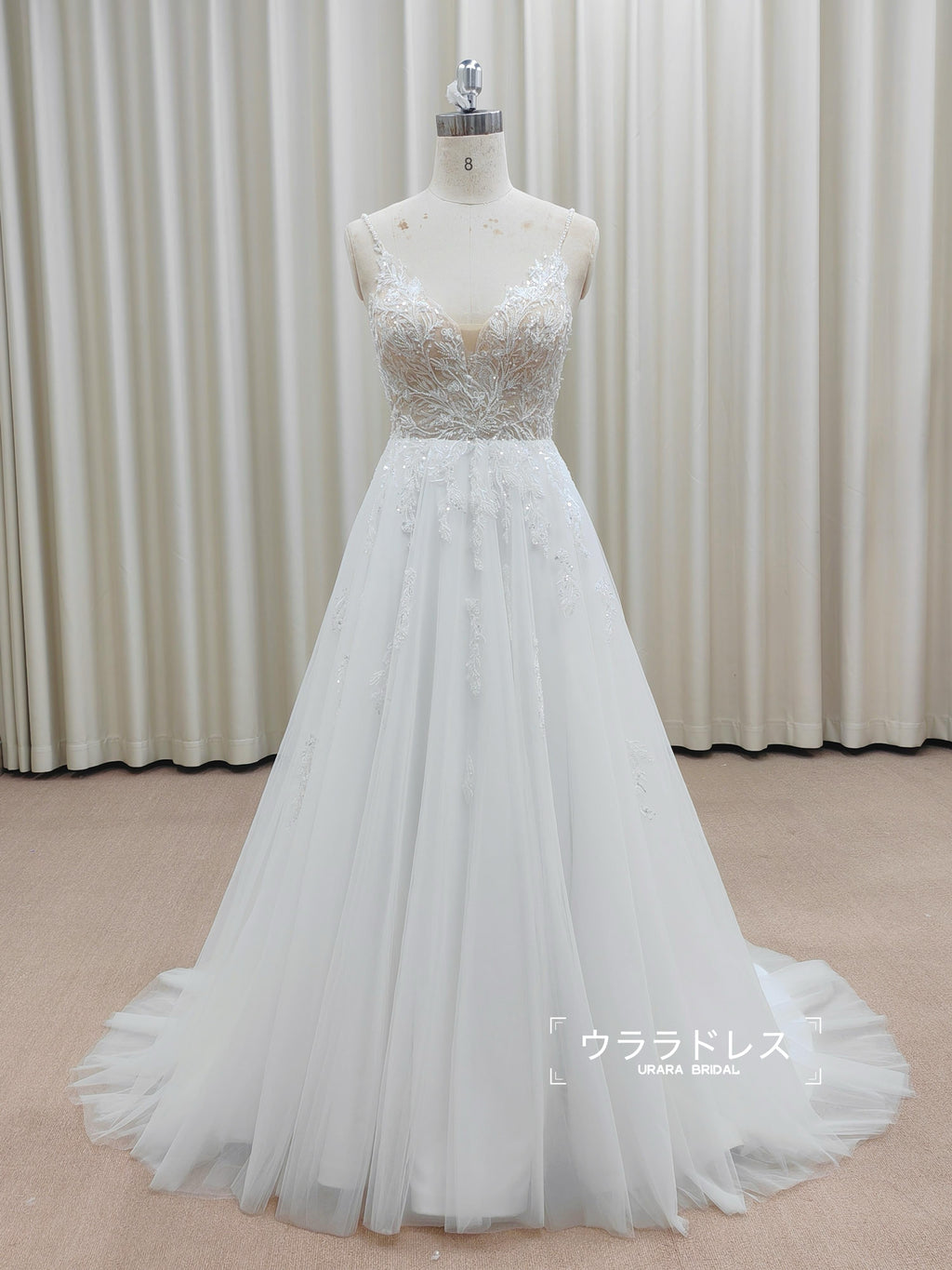繊細レース×細ストラップのAラインドレス｜軽やかなチュールスカートの上品デザインf