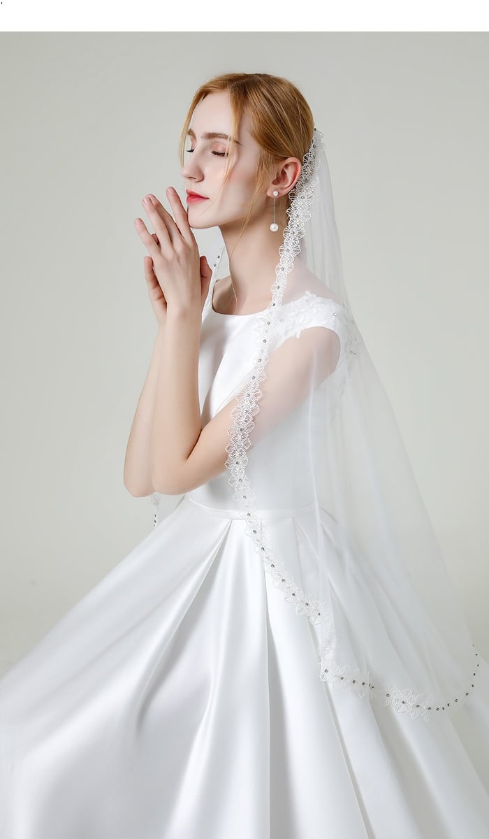 サテンAラインドレス