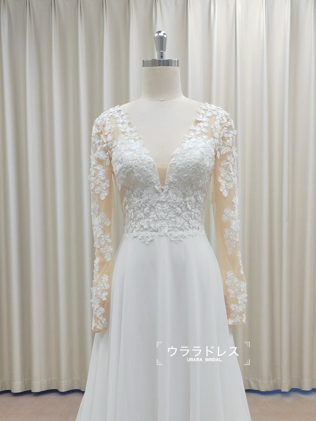 総レース長袖ウェディングドレス｜Vバックが美しいAラインドレス