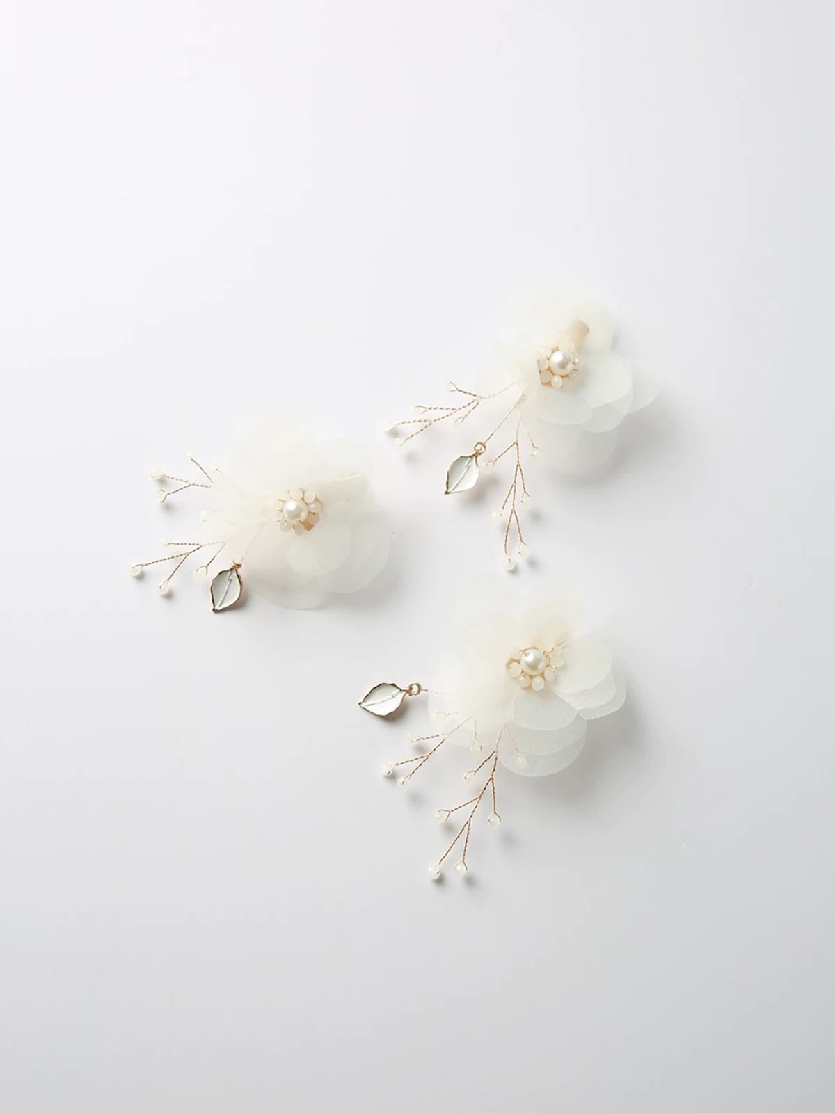 オーガンジーフラワーとパール風ビーズのブライダルヘッドドレス｜花嫁ヘアアクセサリー｜前撮り・結婚式