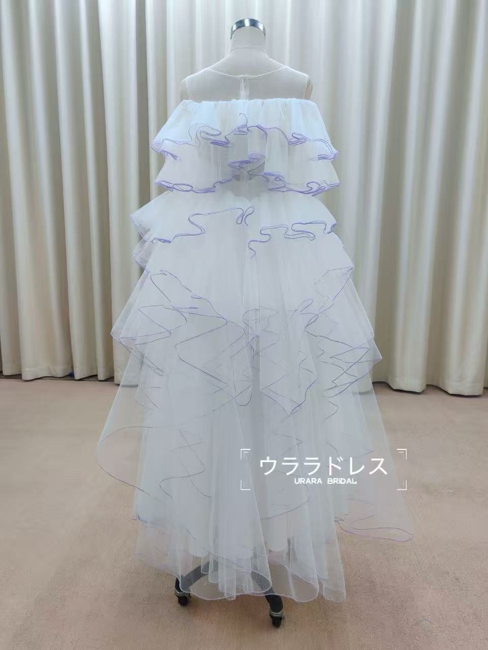 紫のパイピングが可愛い ティアードフリル チュール ウェディングドレス 演奏会 二次会
