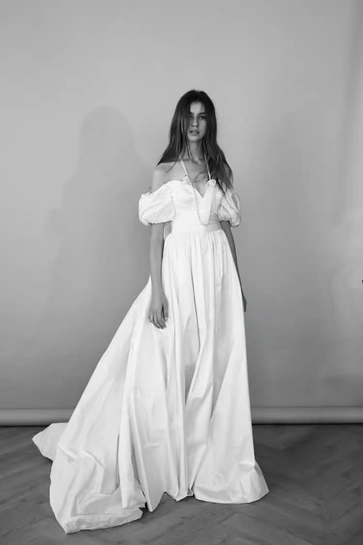 ウエディングドレス オフショルダー パフスリーブ Aライン ナチュラル 花嫁 前撮り 二次会