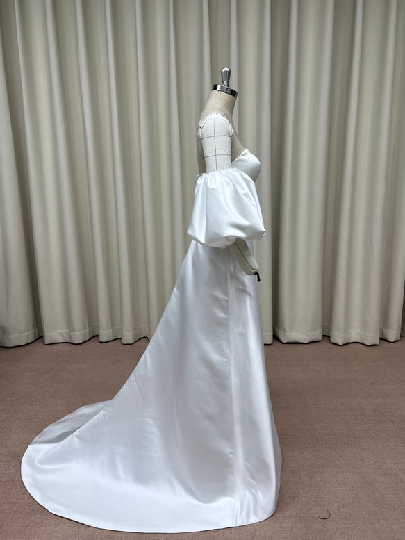 Aライン　取り外すフリル　2way パフスリーブ　前撮り　ウェディグドレス